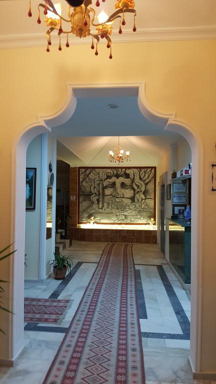 Hotel First Class Ντιντίμ Εξωτερικό φωτογραφία